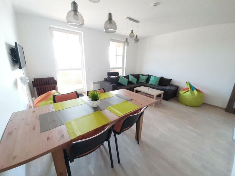 Apartman M5 Horní Mísečky Exteriér fotografie